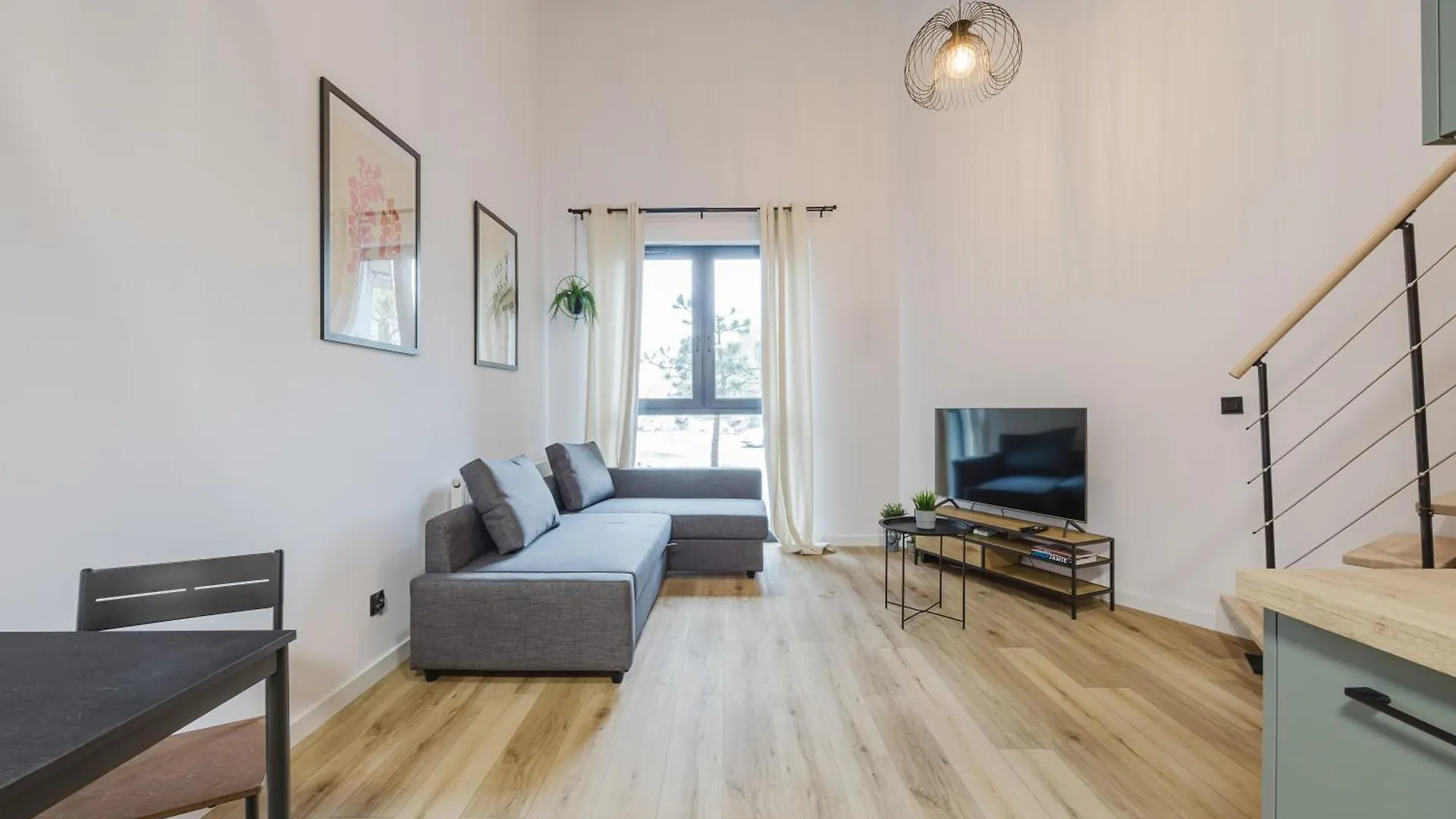 Osiedle Piastowskie Mezzanine Apartment Poznan